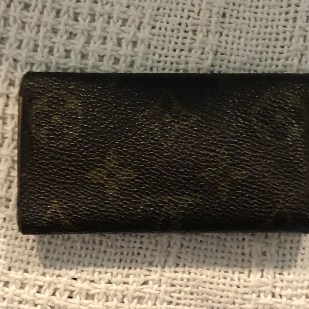 LOUIS VUITTON M69517 Monogram Multicle 4 Key Case 4 Rows Vintage Gold - Picture 2 of 6